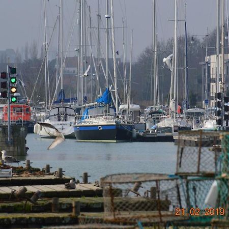 Joyeux Reveil Bed & Breakfast Courseulles-sur-Mer Exterior photo