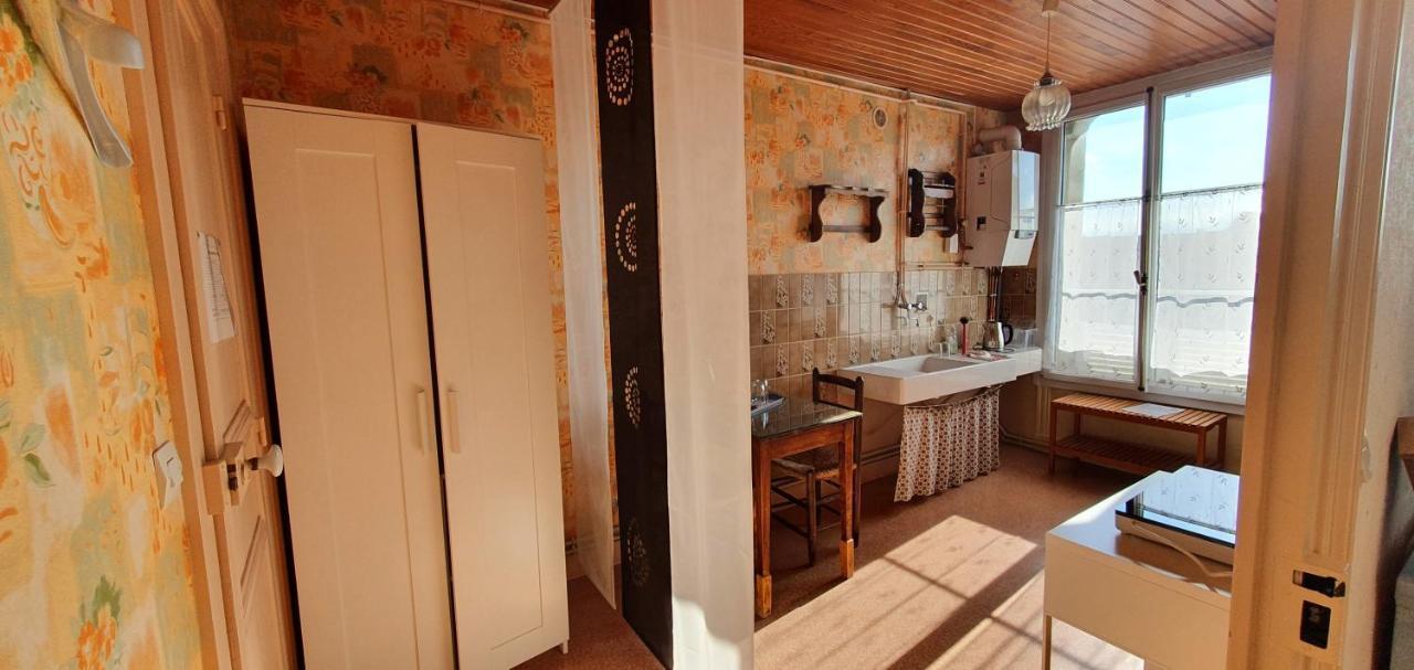 Joyeux Reveil Bed & Breakfast Courseulles-sur-Mer Exterior photo