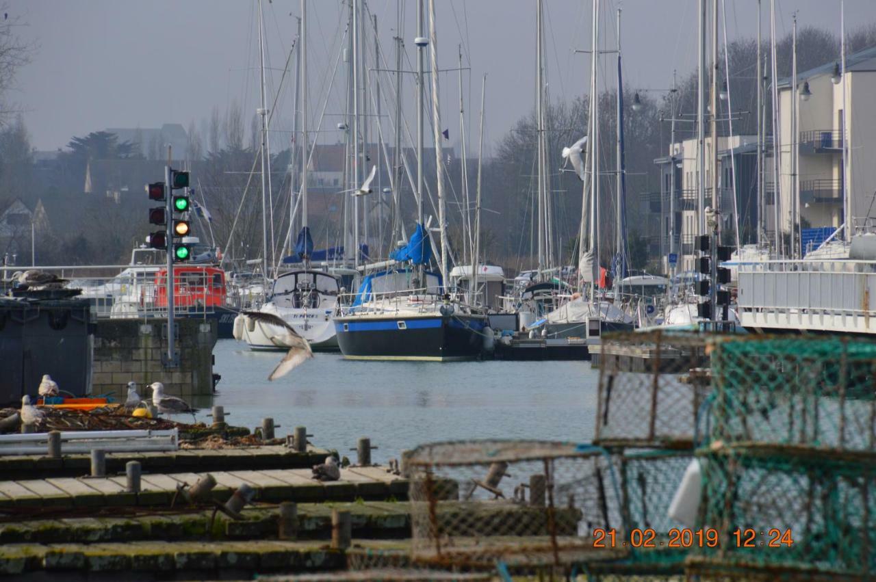 Joyeux Reveil Bed & Breakfast Courseulles-sur-Mer Exterior photo
